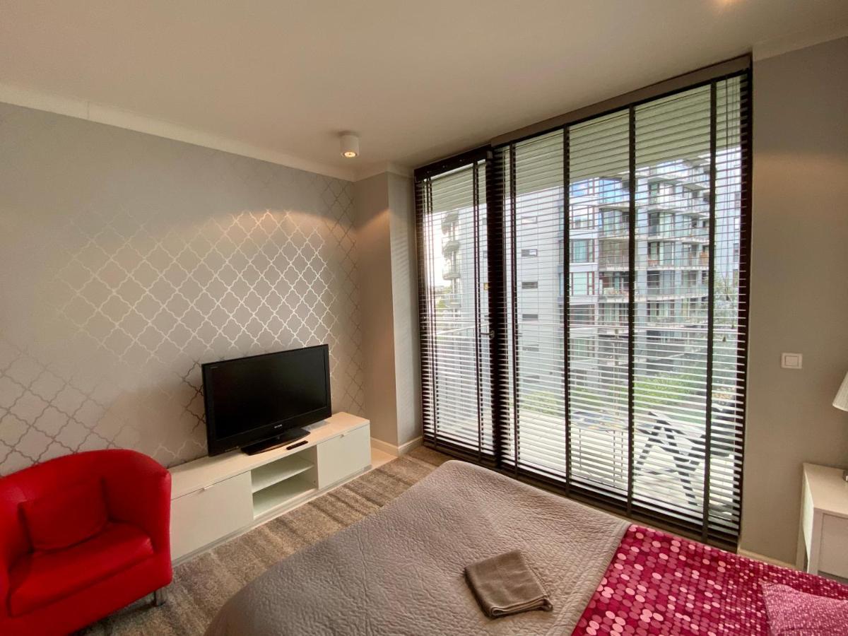 Studio Flat Triton Park Warschau Buitenkant foto