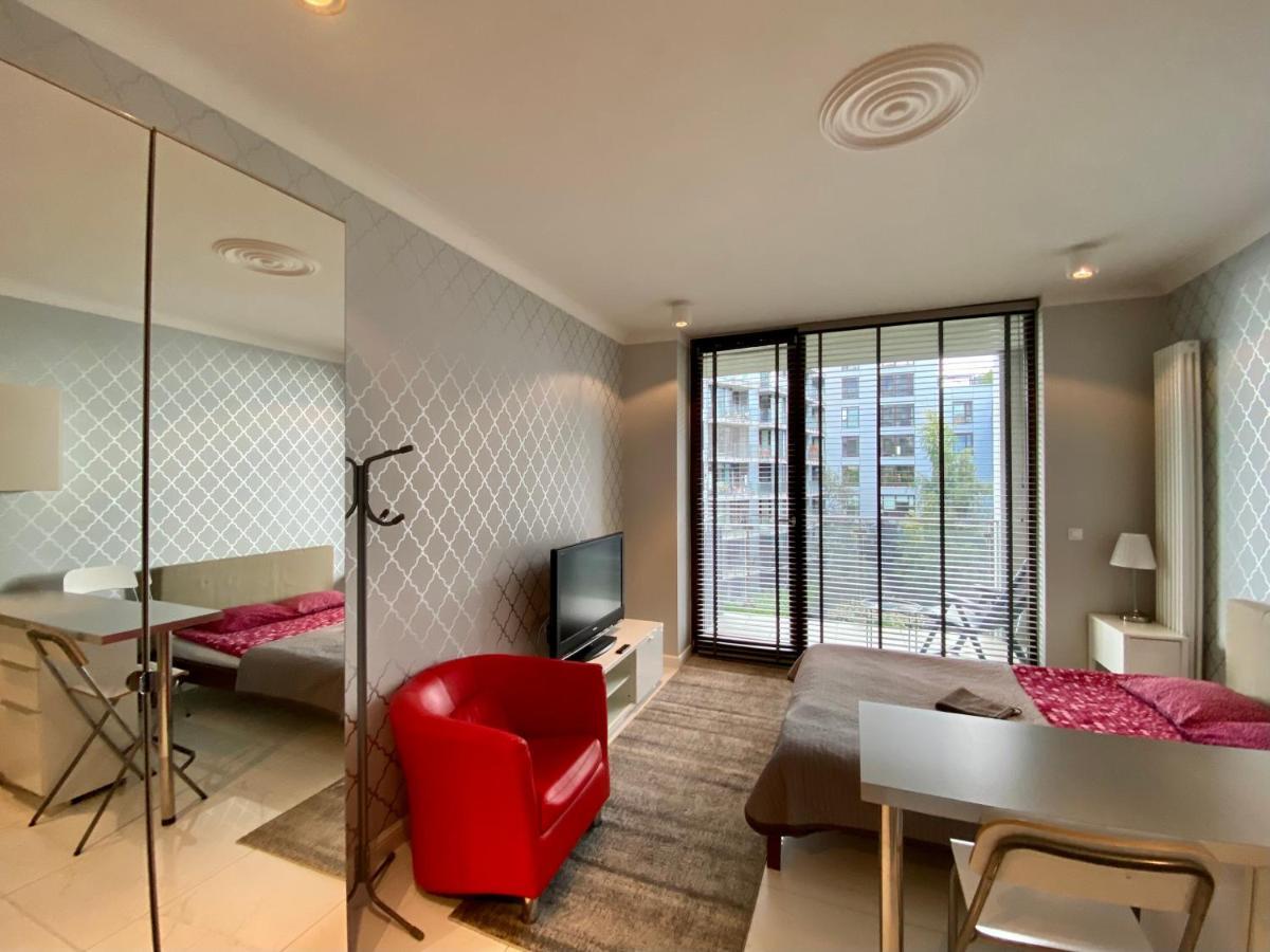 Studio Flat Triton Park Warschau Buitenkant foto